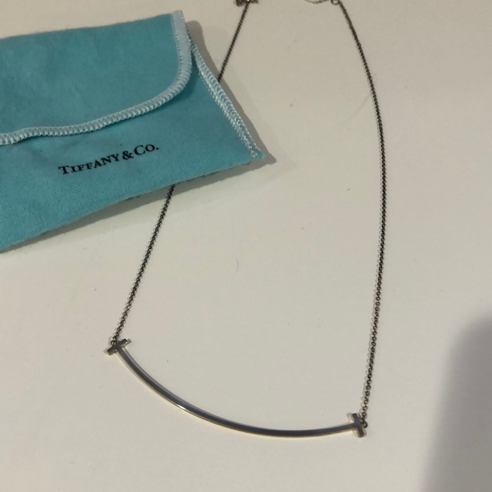 Tiffany & Co smile necklace